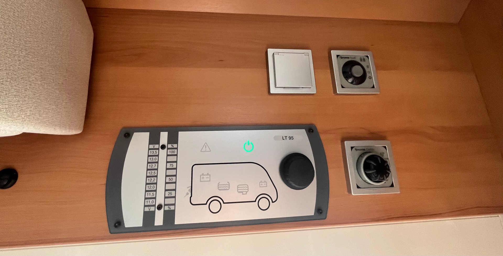 HYMER T 614 Exklusive Line mit Hubbett-image-9