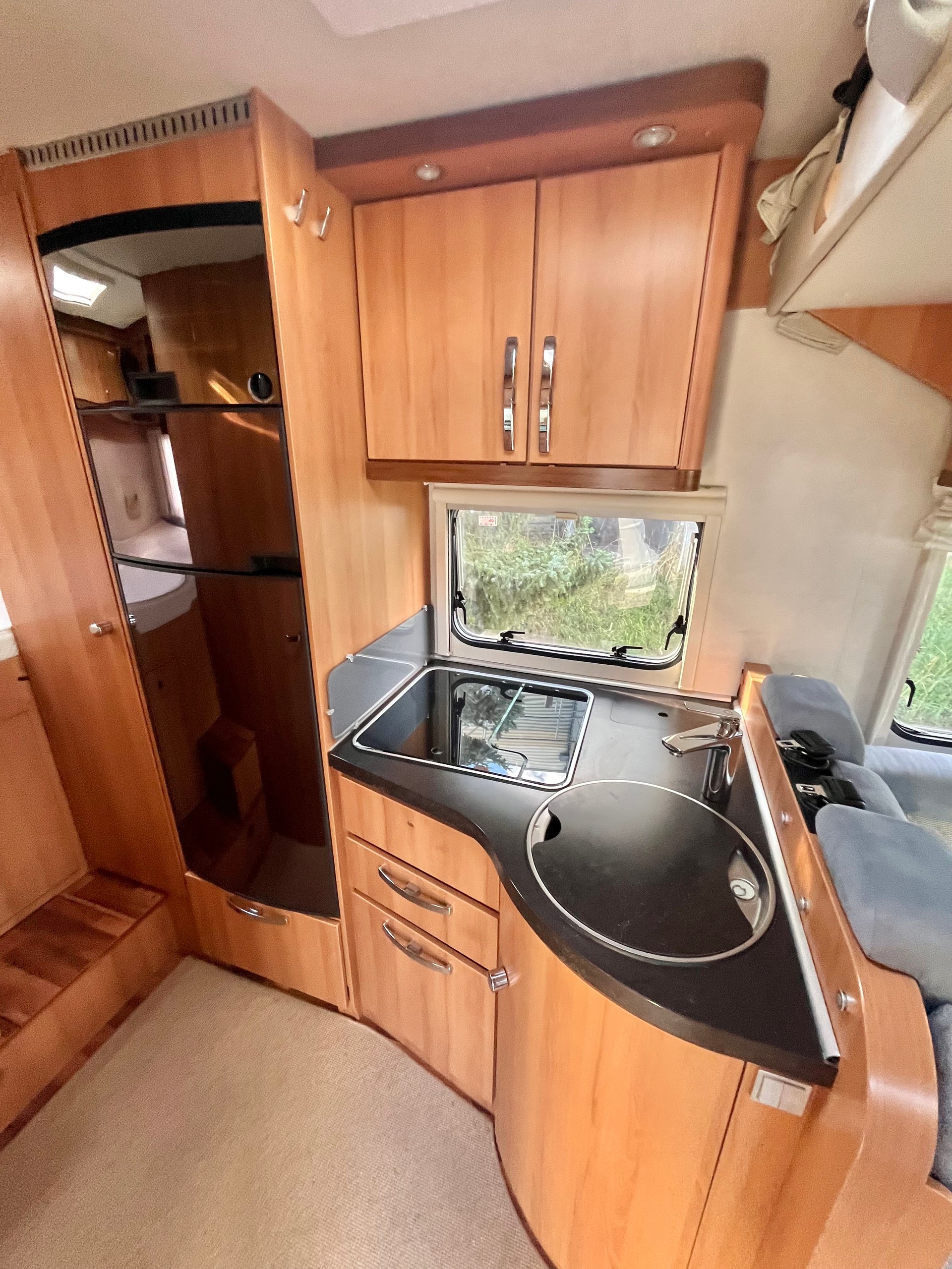 HYMER T 614 Exklusive Line mit Hubbett-image-6