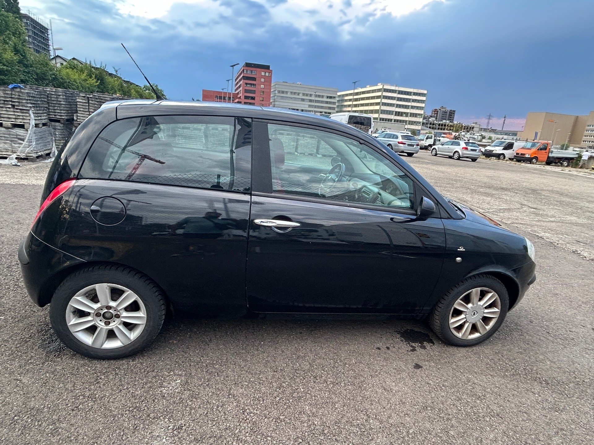 LANCIA Ypsilon 1.4 16V Glamour-image-5