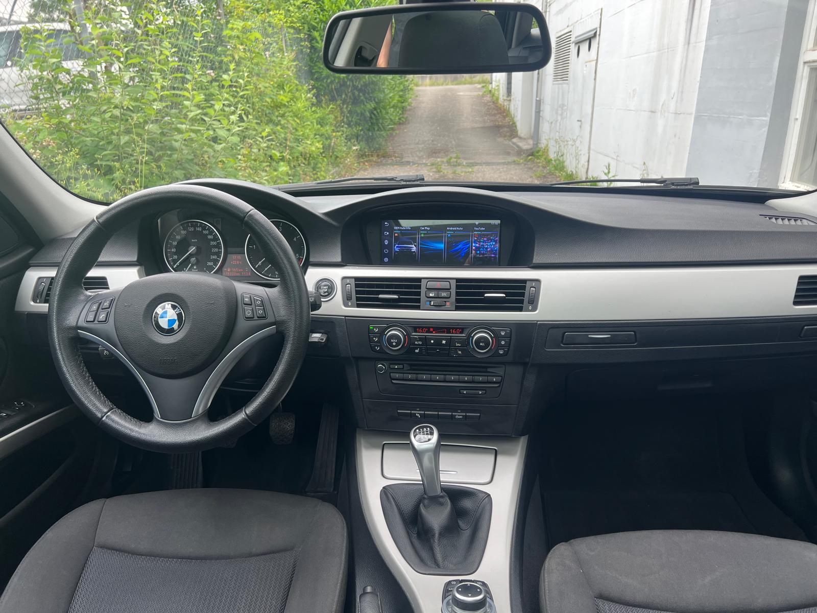 BMW 320d Touring Dynamic Edition-image-9