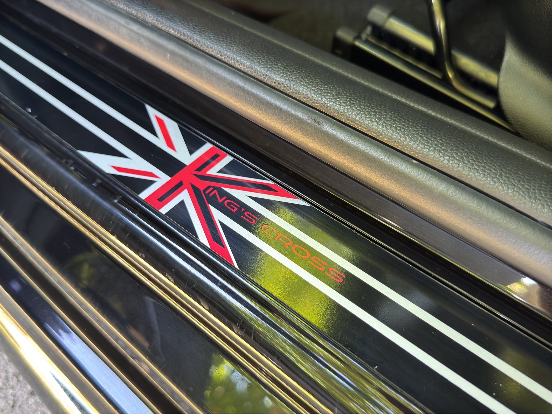 MINI Cooper King's Cross Steptronic DKG-image-23