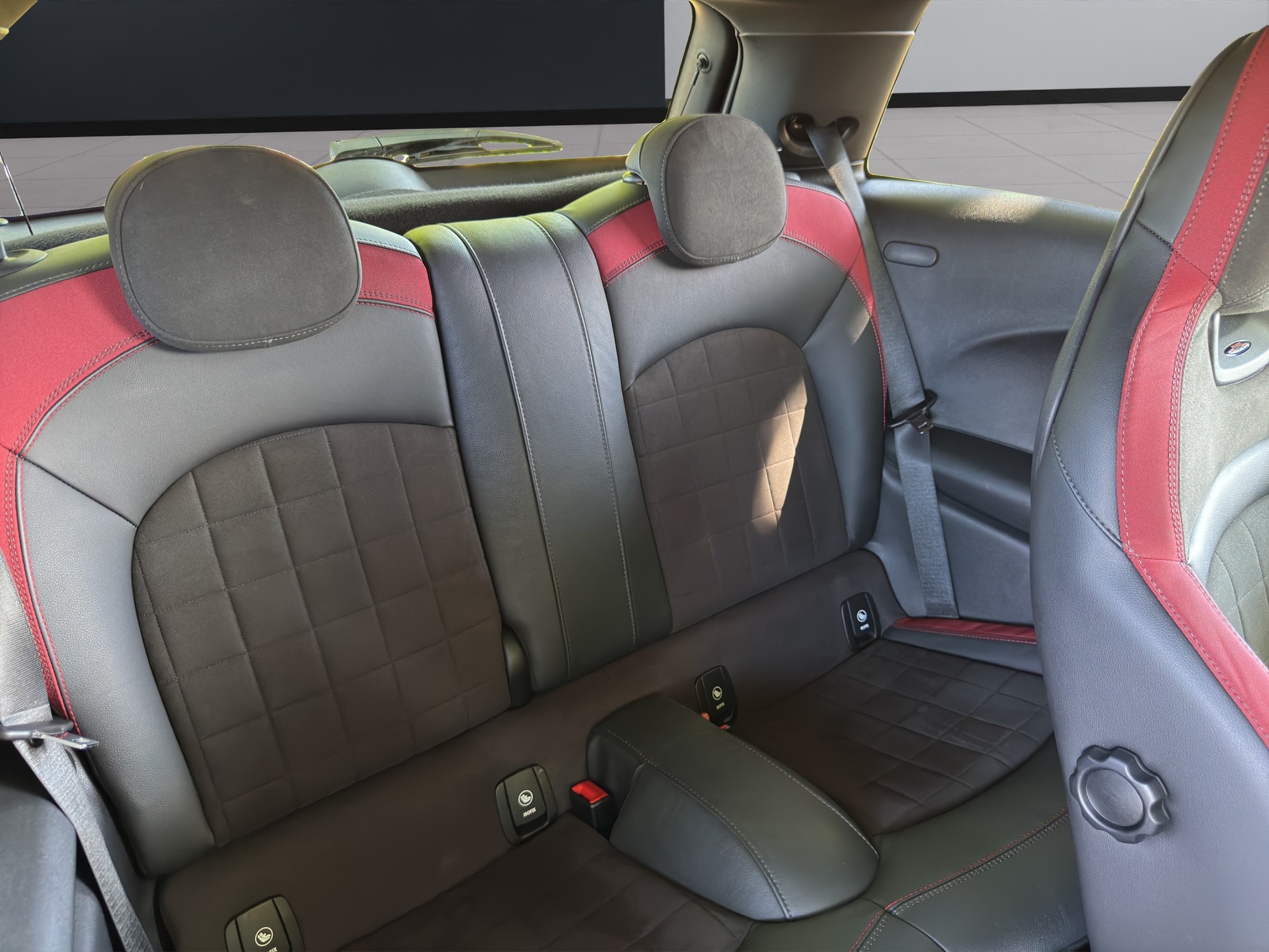 MINI Cooper King's Cross Steptronic DKG-image-13