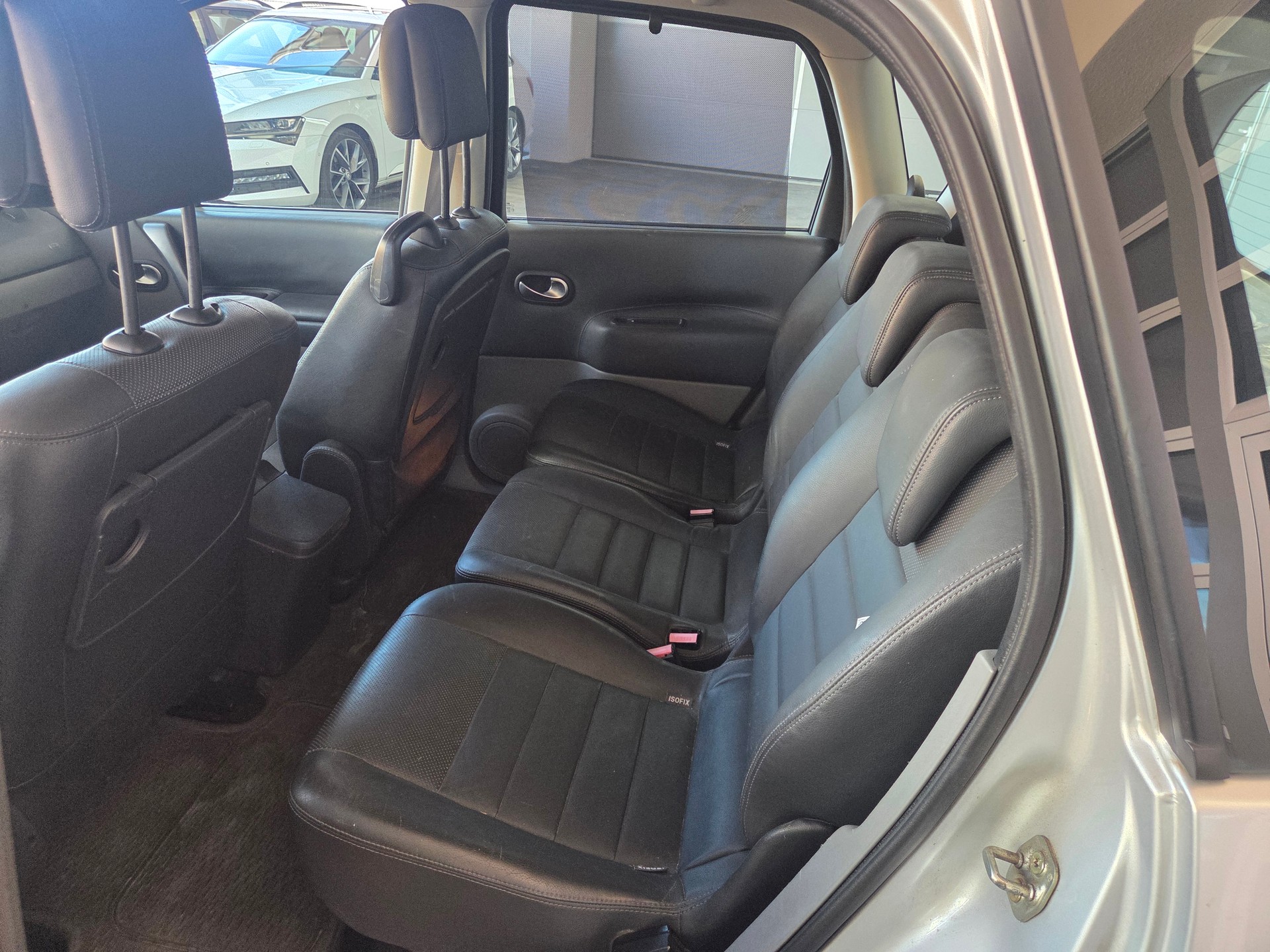 RENAULT Scénic 2.0 dCi Dynamique-image-5