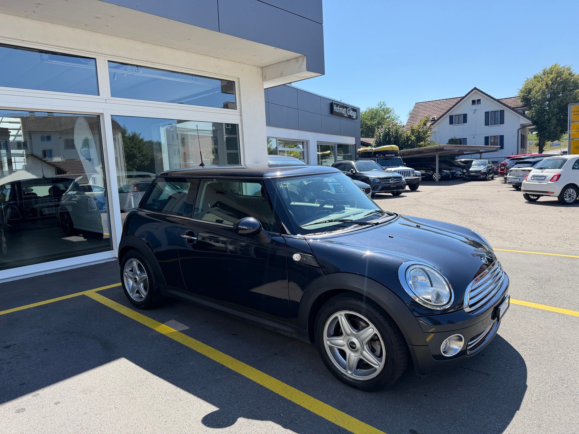 MINI Cooper-image-1