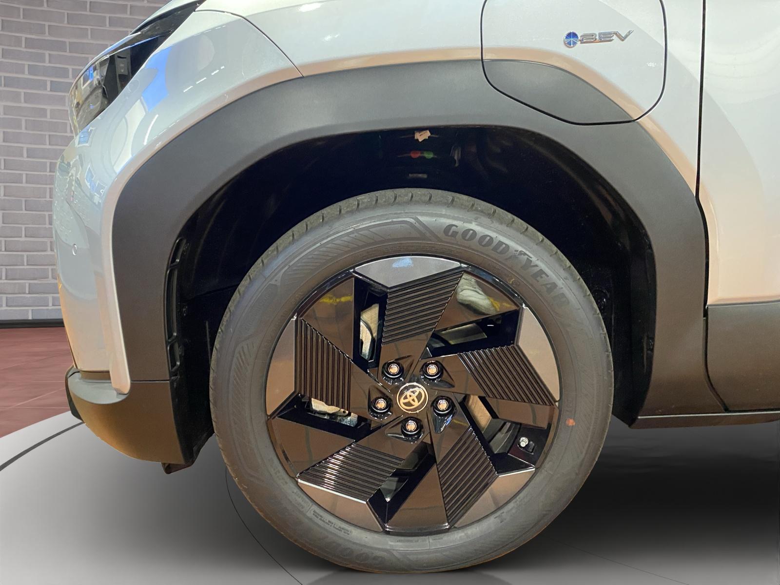 TOYOTA Urban Cruiser Trend AWD-image-9