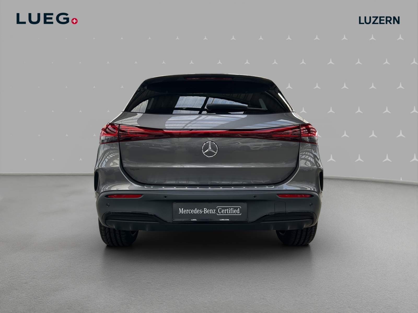 MERCEDES-BENZ EQA 350 AMG Line 4Matic-image-3