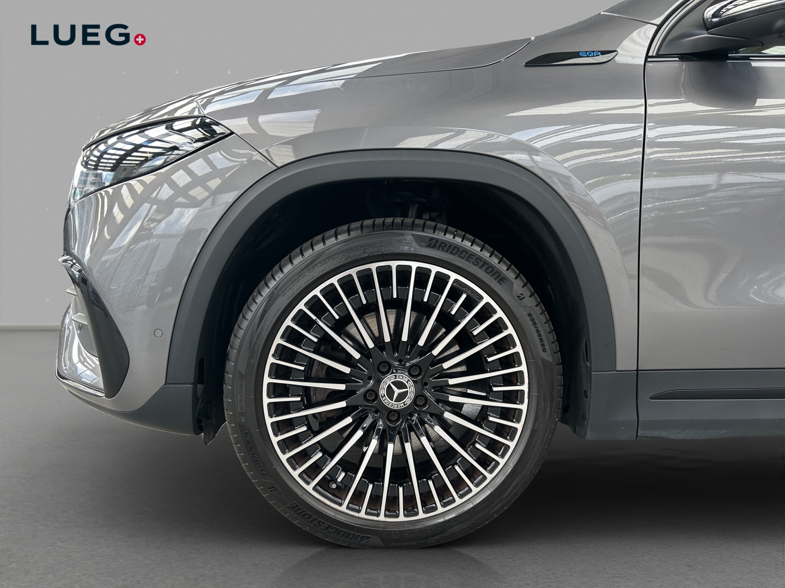 MERCEDES-BENZ EQA 350 AMG Line 4Matic-image-6