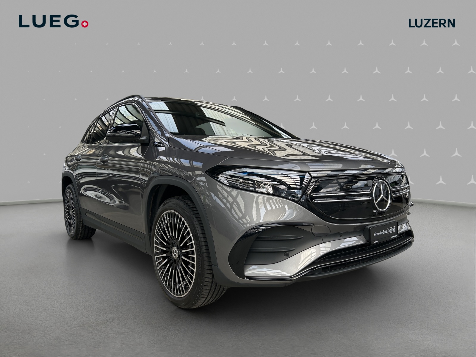 MERCEDES-BENZ EQA 350 AMG Line 4Matic-image-4