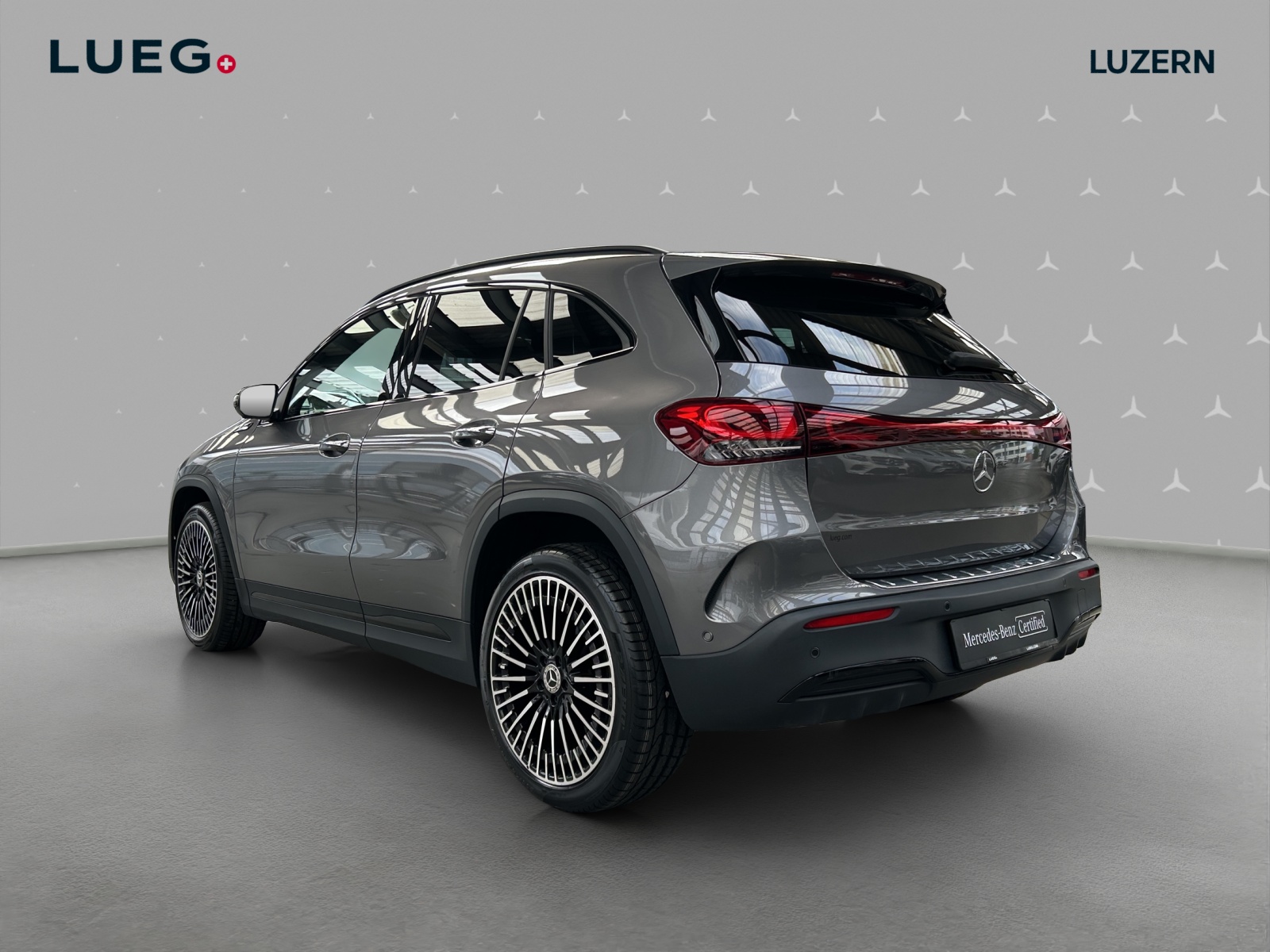 MERCEDES-BENZ EQA 350 AMG Line 4Matic-image-2