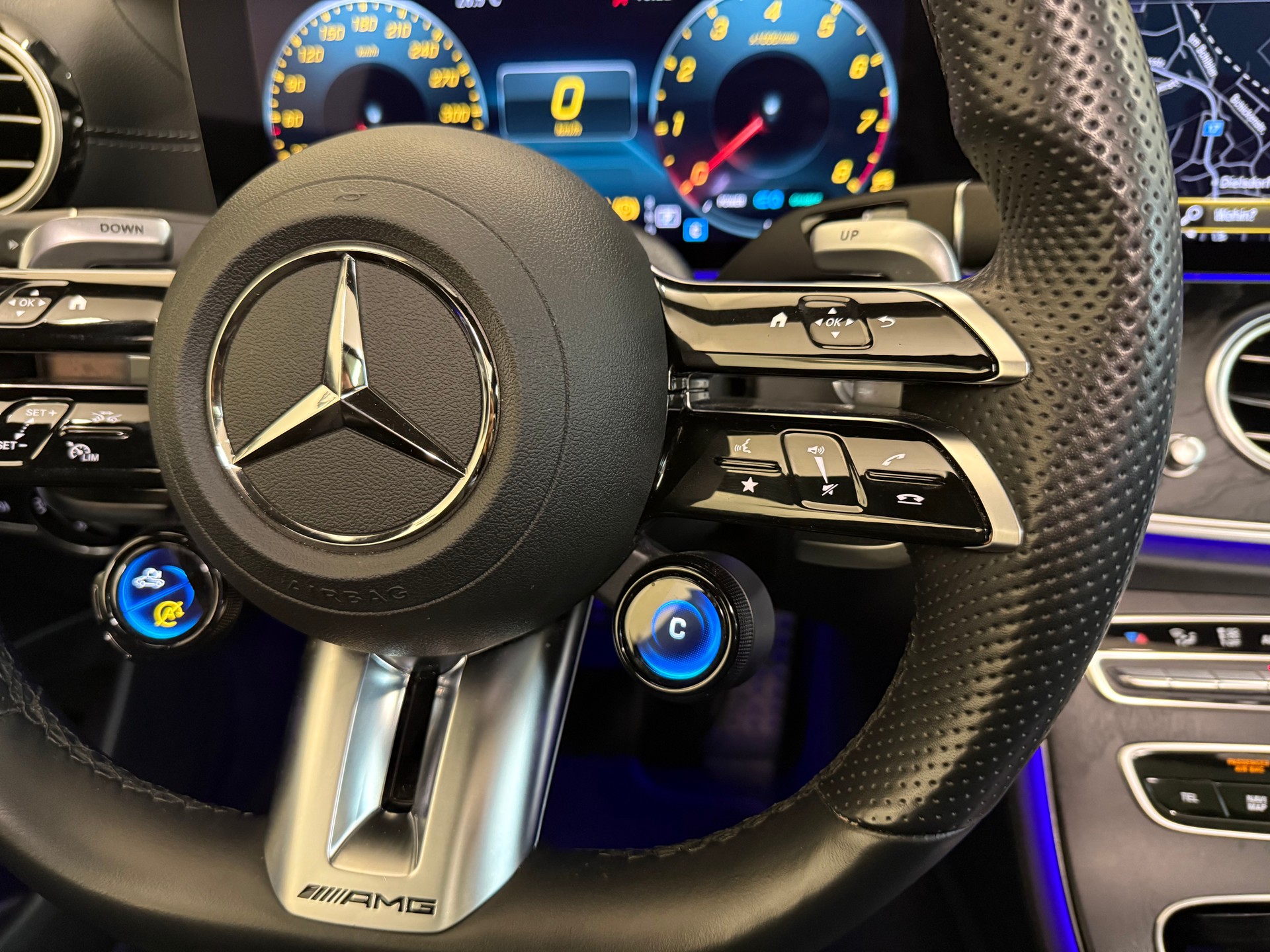MERCEDES-BENZ AMG E 53 4Matic+ Speedshift 9G-TCT-image-18