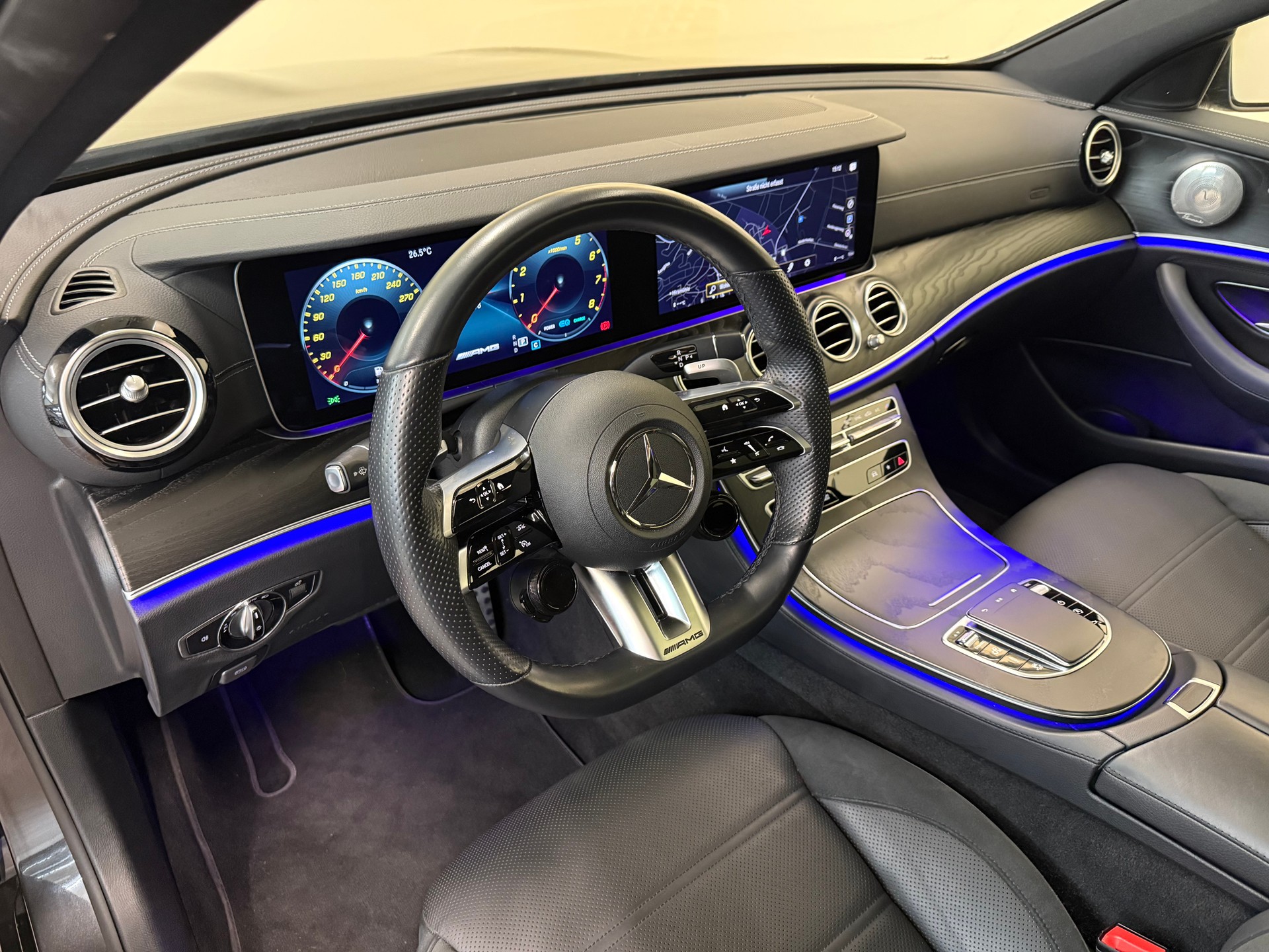 MERCEDES-BENZ AMG E 53 4Matic+ Speedshift 9G-TCT-image-14