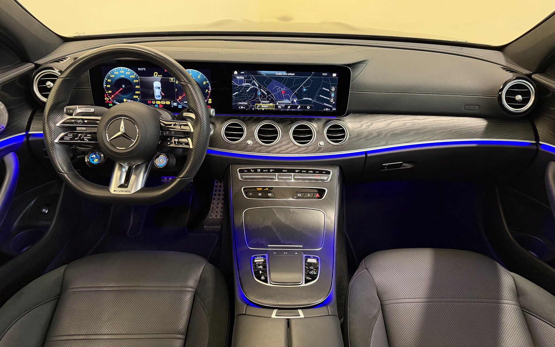 MERCEDES-BENZ AMG E 53 4Matic+ Speedshift 9G-TCT-image-15