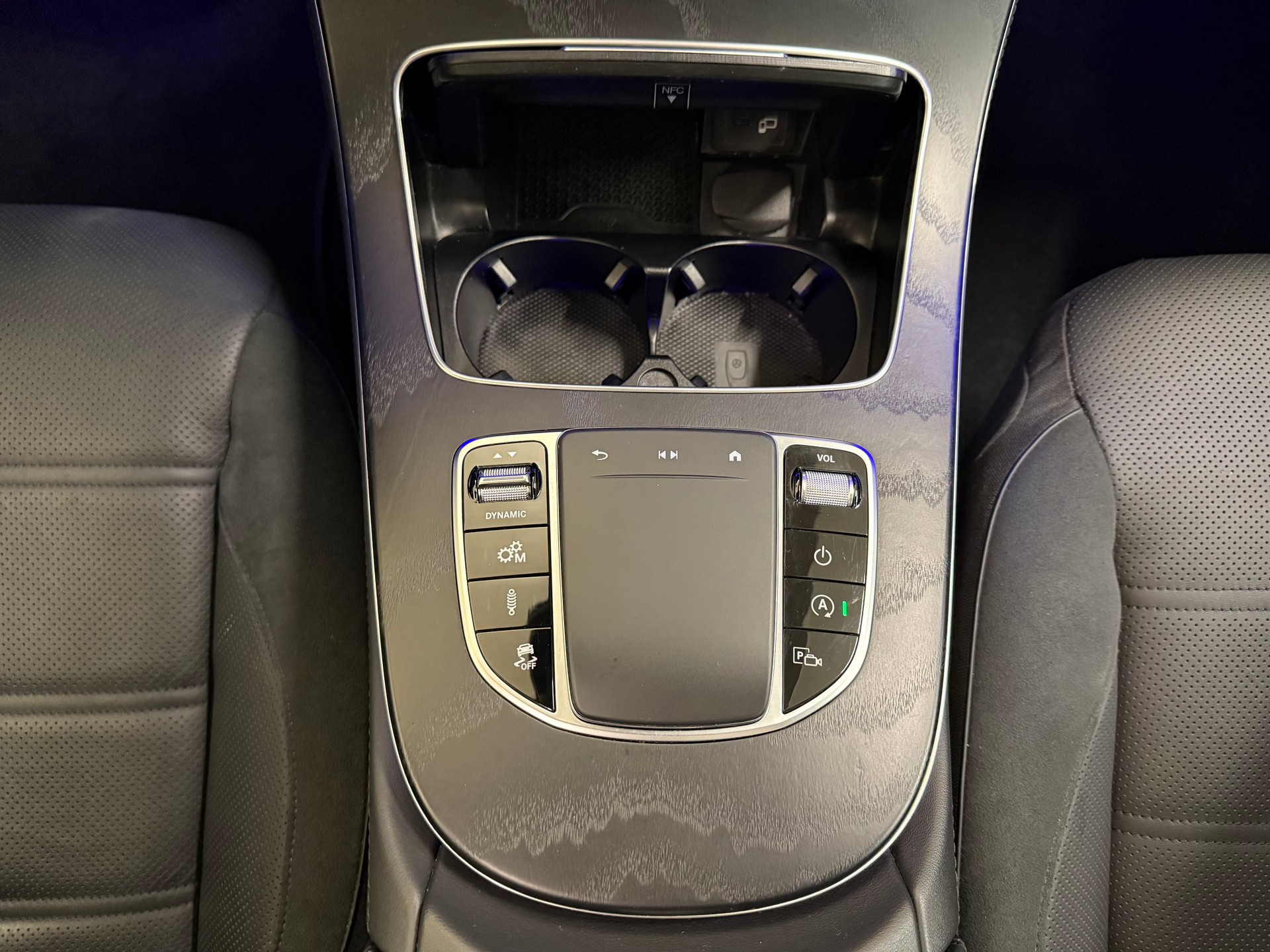 MERCEDES-BENZ AMG E 53 4Matic+ Speedshift 9G-TCT-image-23