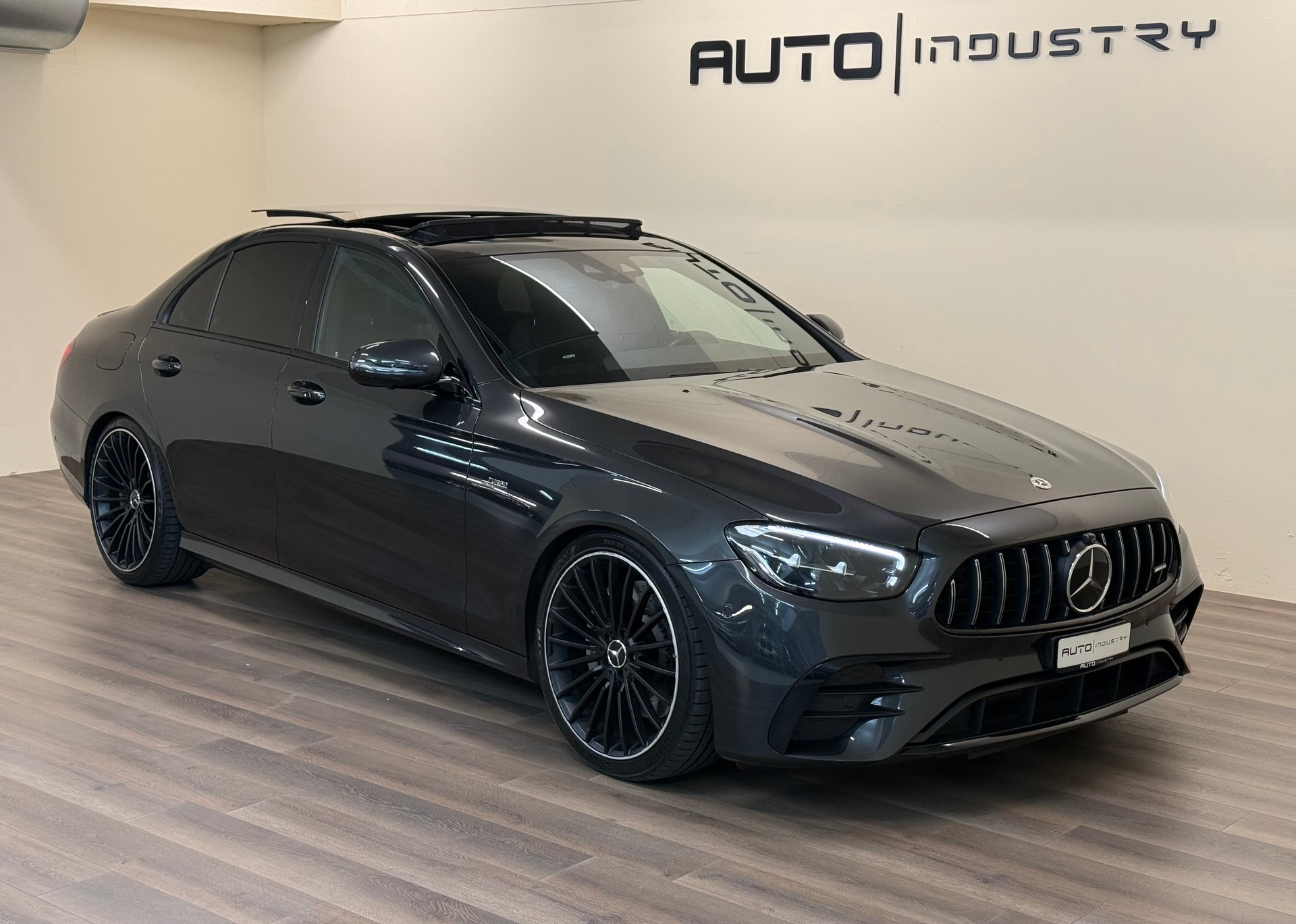 MERCEDES-BENZ AMG E 53 4Matic+ Speedshift 9G-TCT-image-4