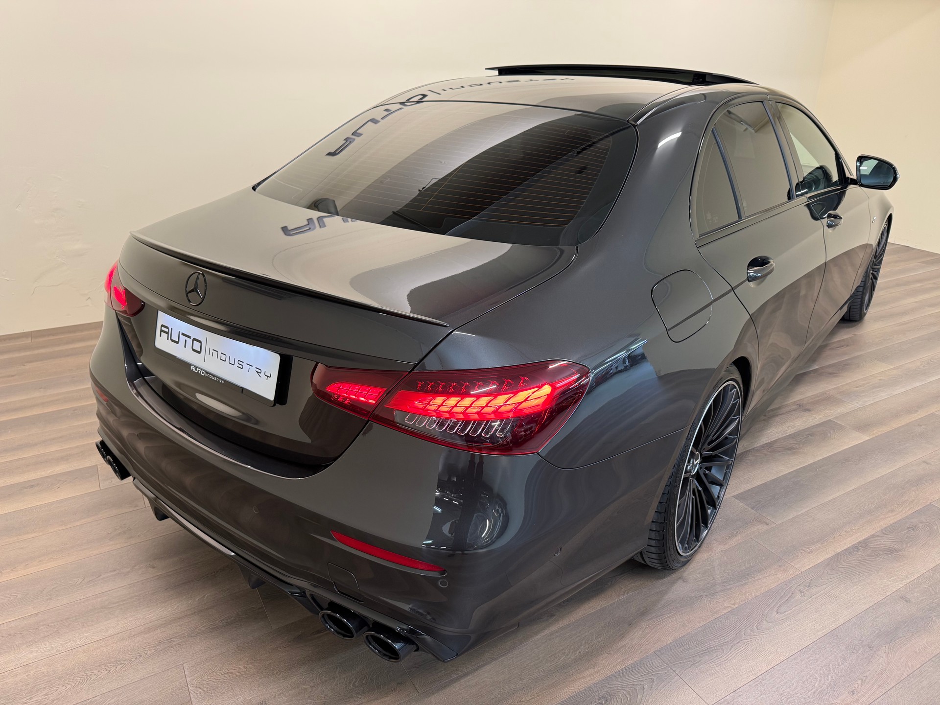 MERCEDES-BENZ AMG E 53 4Matic+ Speedshift 9G-TCT-image-3