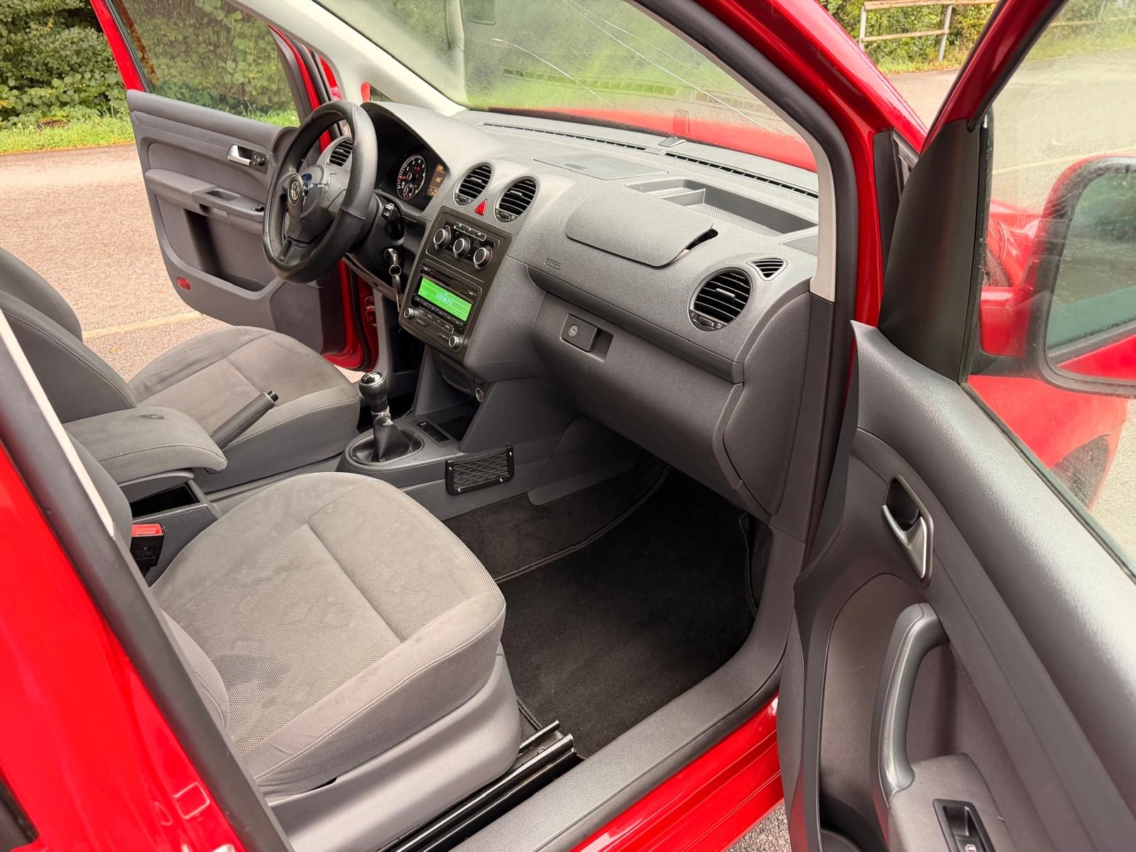 VW Caddy 1.2 TSI Trendline-image-11