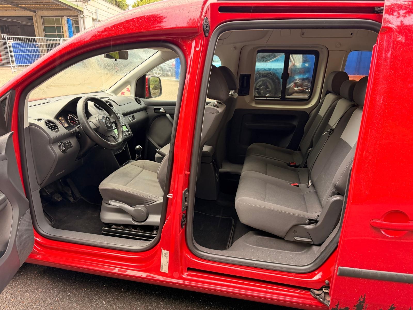 VW Caddy 1.2 TSI Trendline-image-8