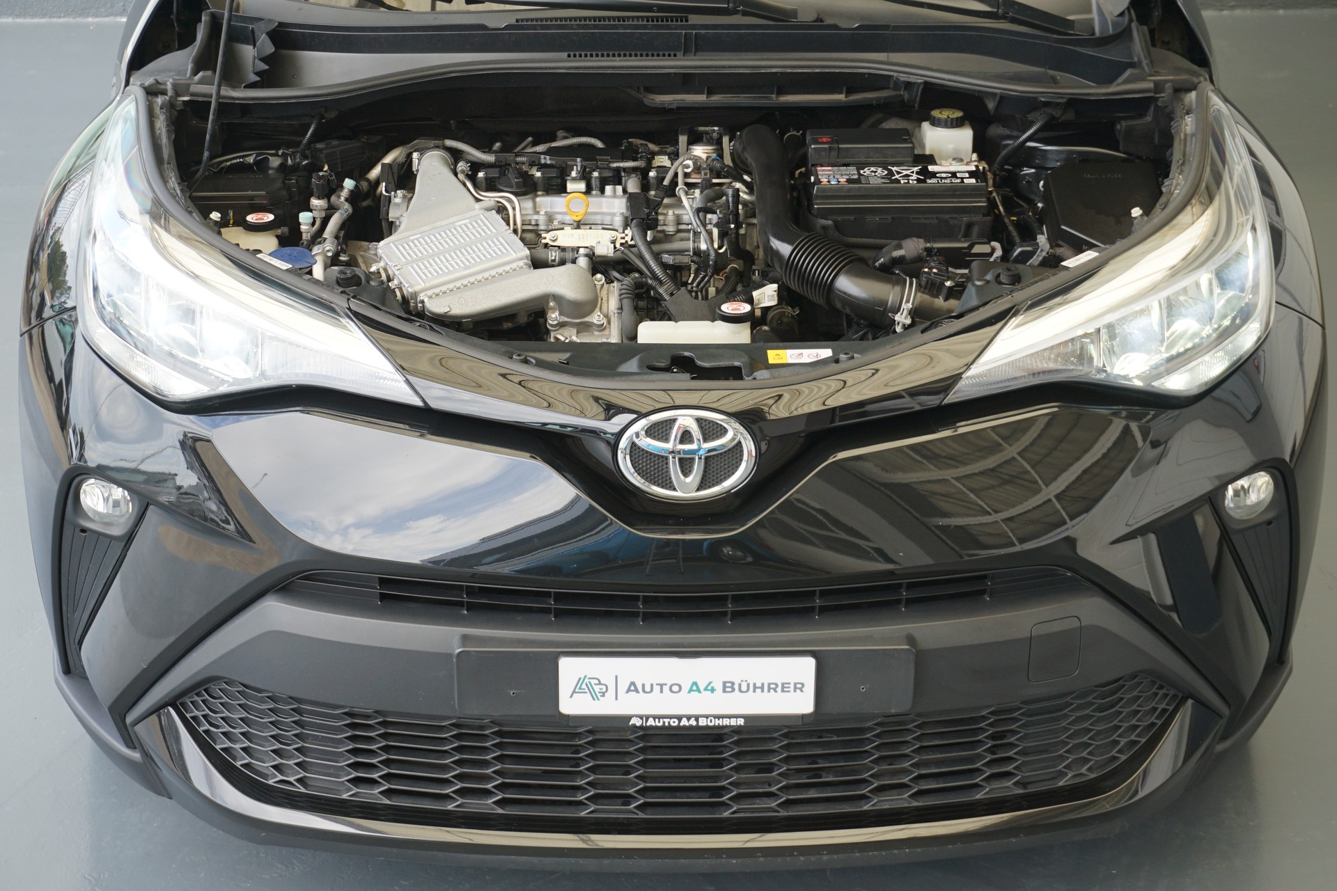 TOYOTA C-HR 1.2 Comfort 4WD-image-12