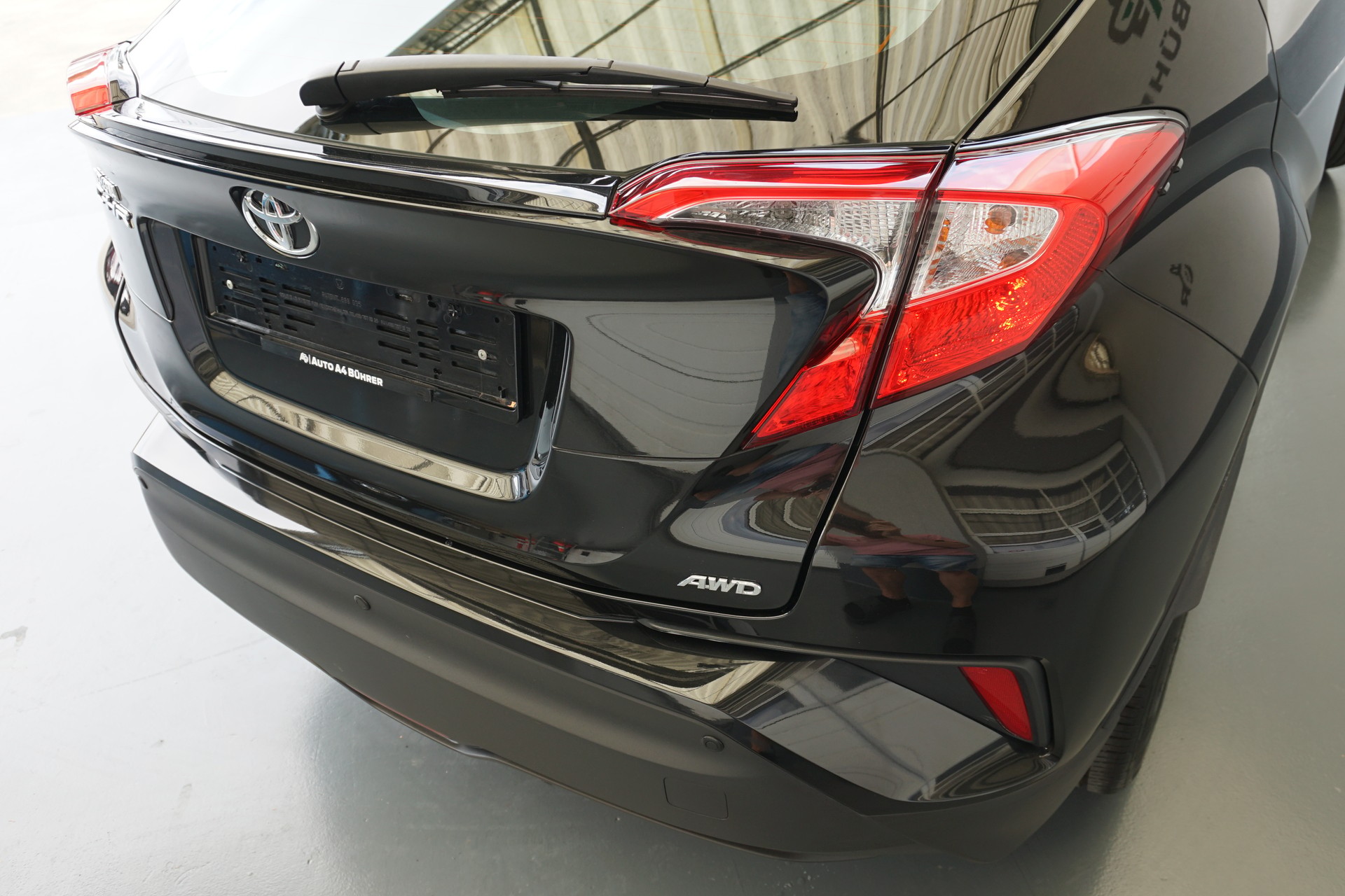 TOYOTA C-HR 1.2 Comfort 4WD-image-7