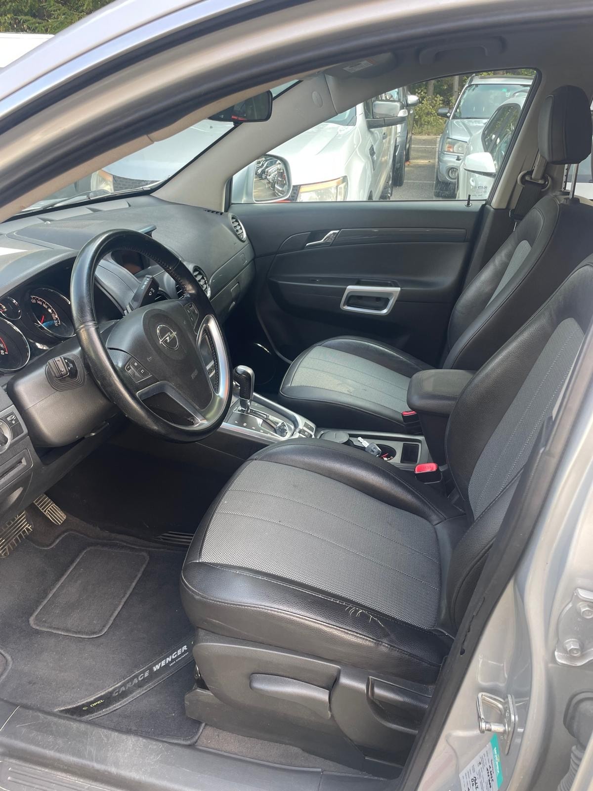 OPEL Antara 2.2 CDTi Cosmo 4WD Automatic-image-3
