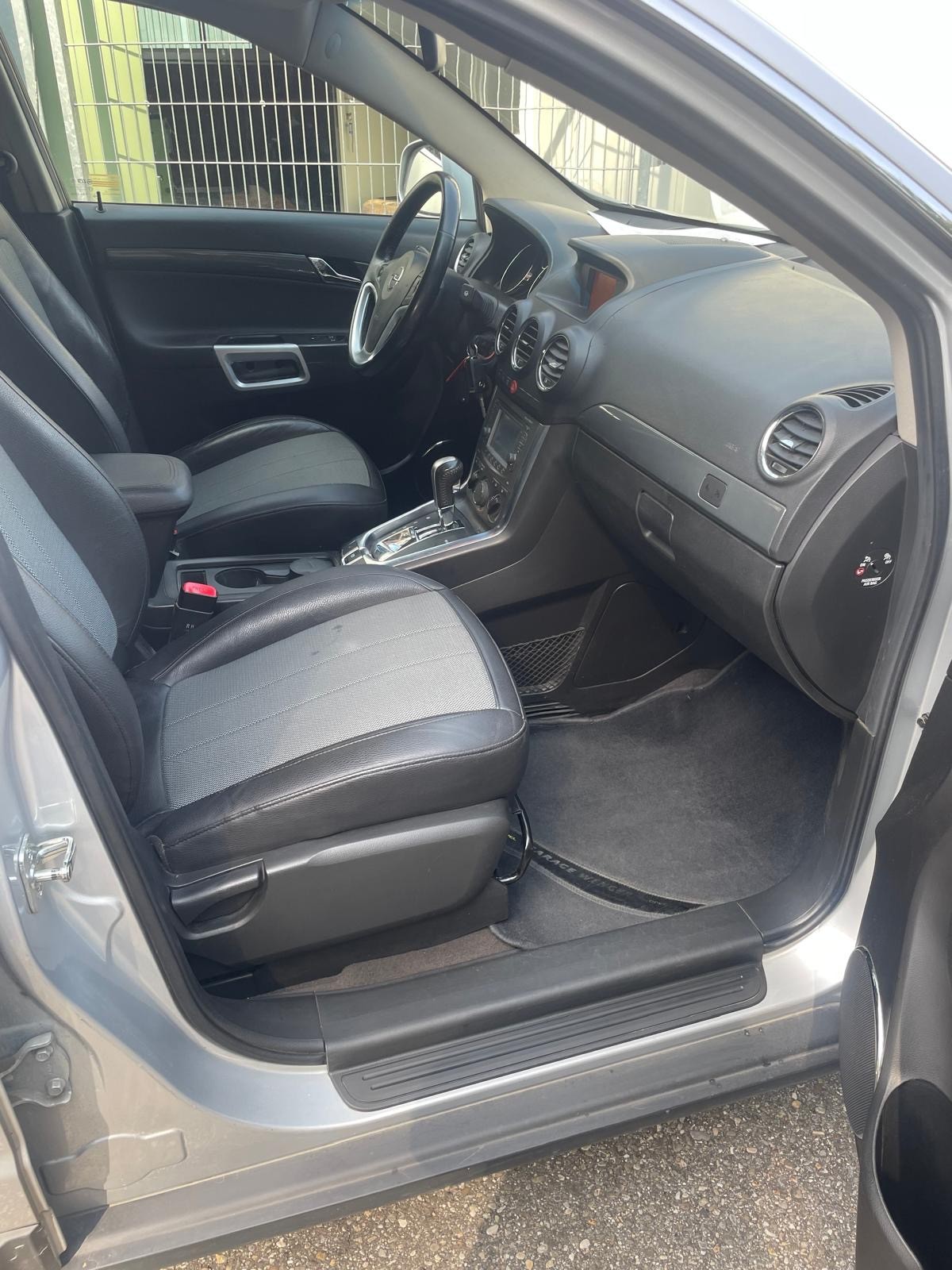 OPEL Antara 2.2 CDTi Cosmo 4WD Automatic-image-12