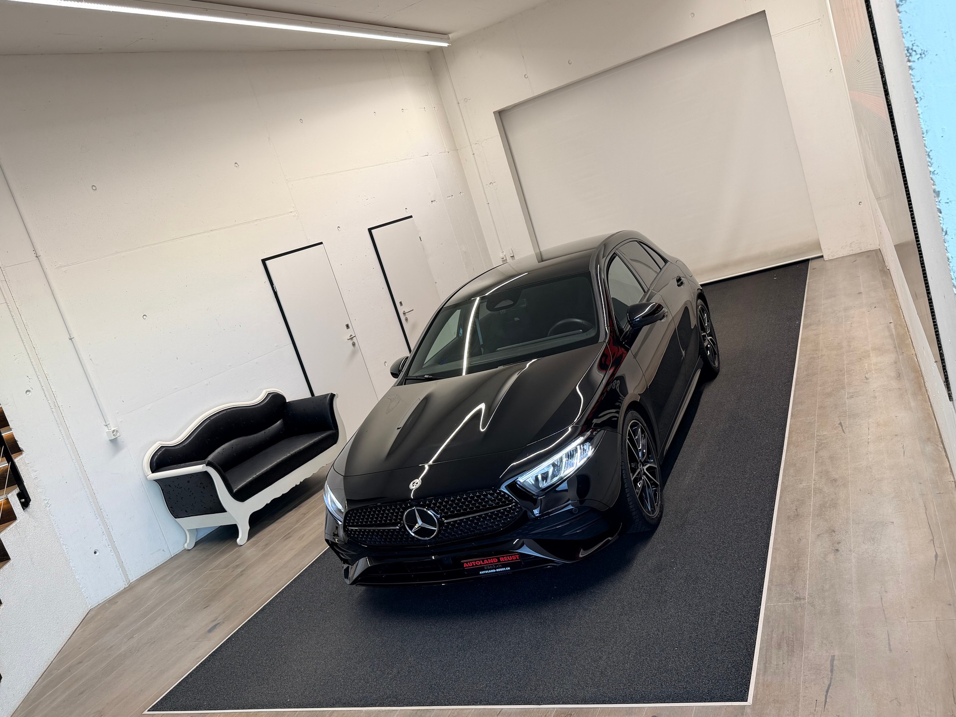 MERCEDES-BENZ A 200 AMG 7G-DCT-image-3