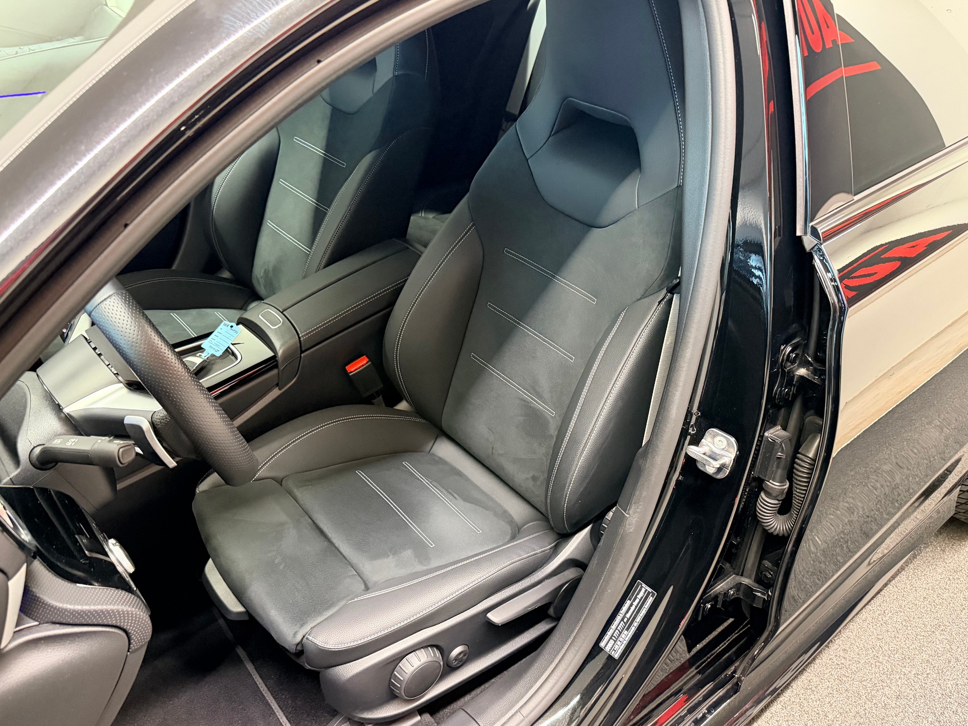 MERCEDES-BENZ A 200 AMG 7G-DCT-image-13