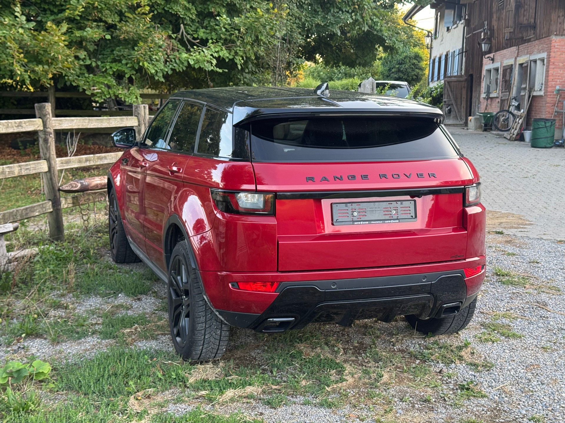 LAND ROVER Range Rover Evoque 2.0 TD4 HSE Dynamic AT9-image-1