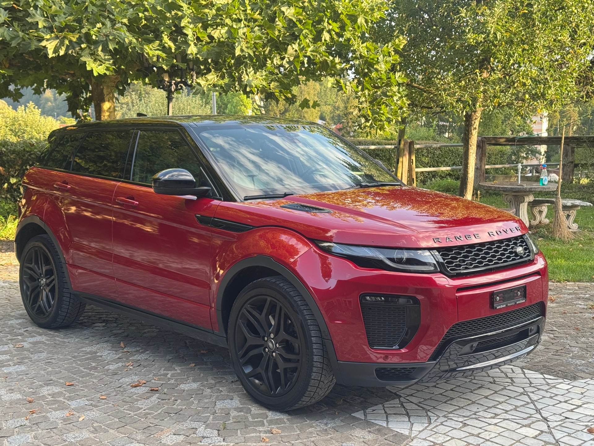 LAND ROVER Range Rover Evoque 2.0 TD4 HSE Dynamic AT9-image-1
