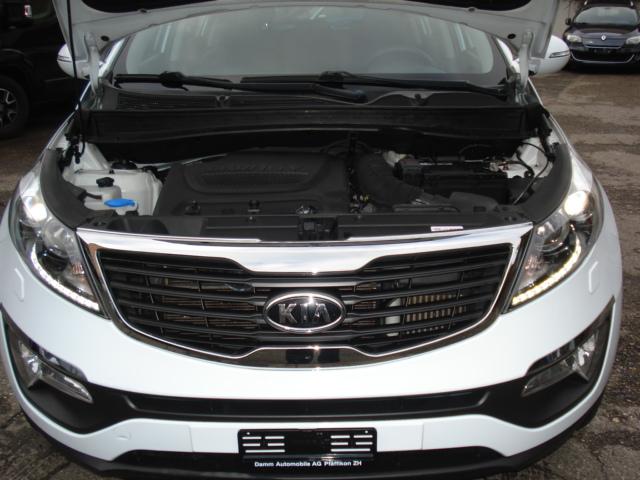KIA Sportage 2.0 CRDi Style-image-0