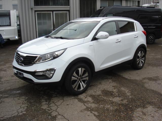 KIA Sportage 2.0 CRDi Style-image-2