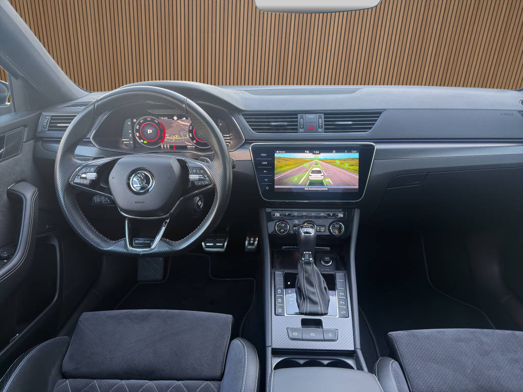 SKODA Superb Combi 2.0 TDI 190 SportLine 4x4 DSG-image-16