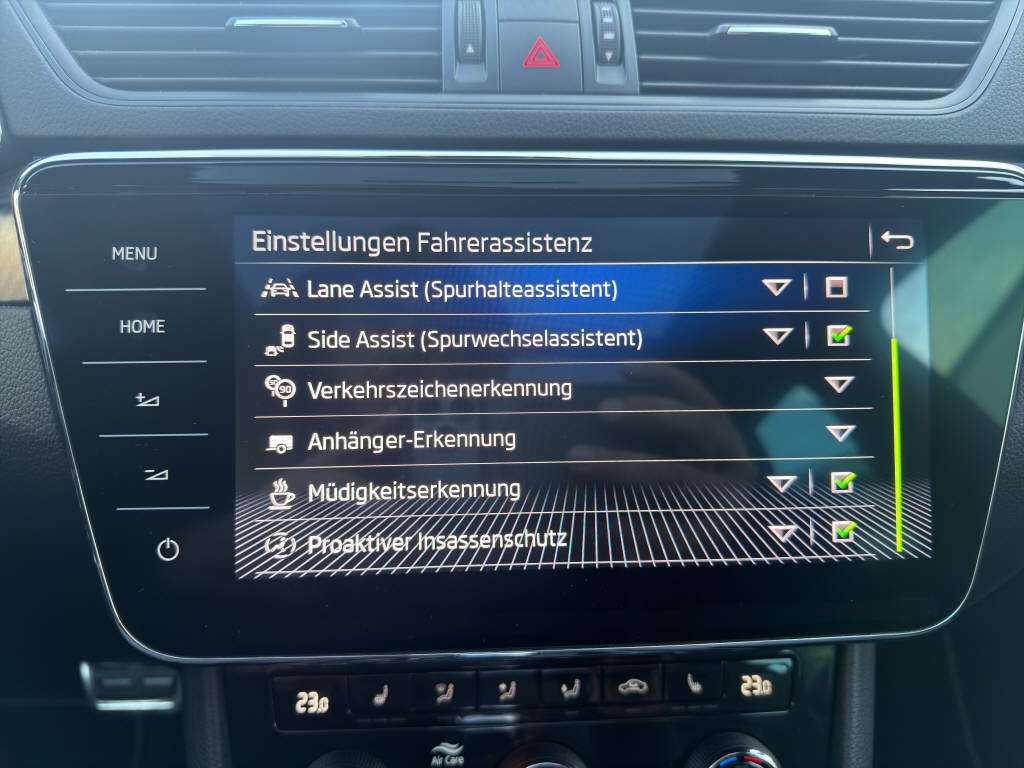 SKODA Superb Combi 2.0 TDI 190 SportLine 4x4 DSG-image-23