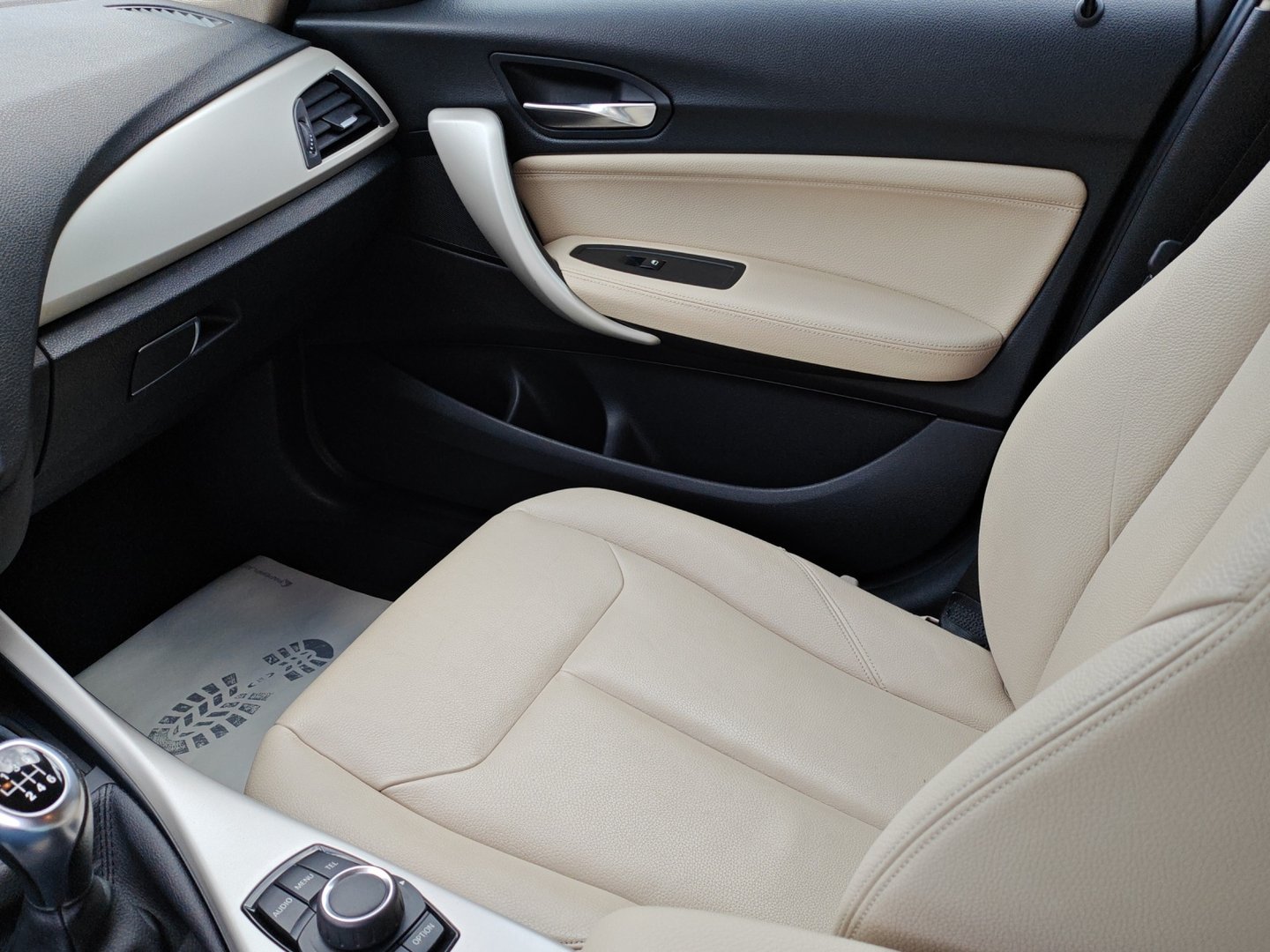 BMW 120i – 177 ch 5 portes – Écran iDrive, DAB, clim auto [Expertisé + Garantie 12 mois]-image-15