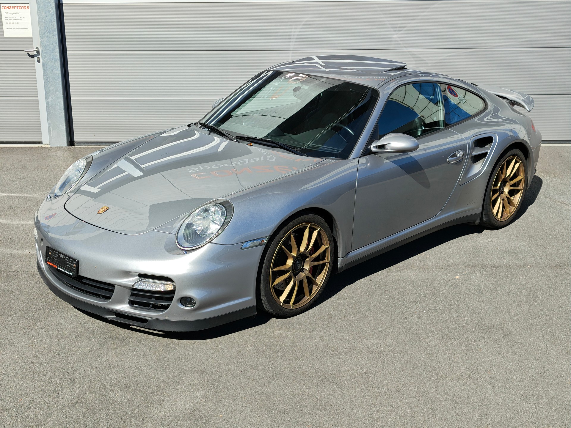 PORSCHE 911 Turbo