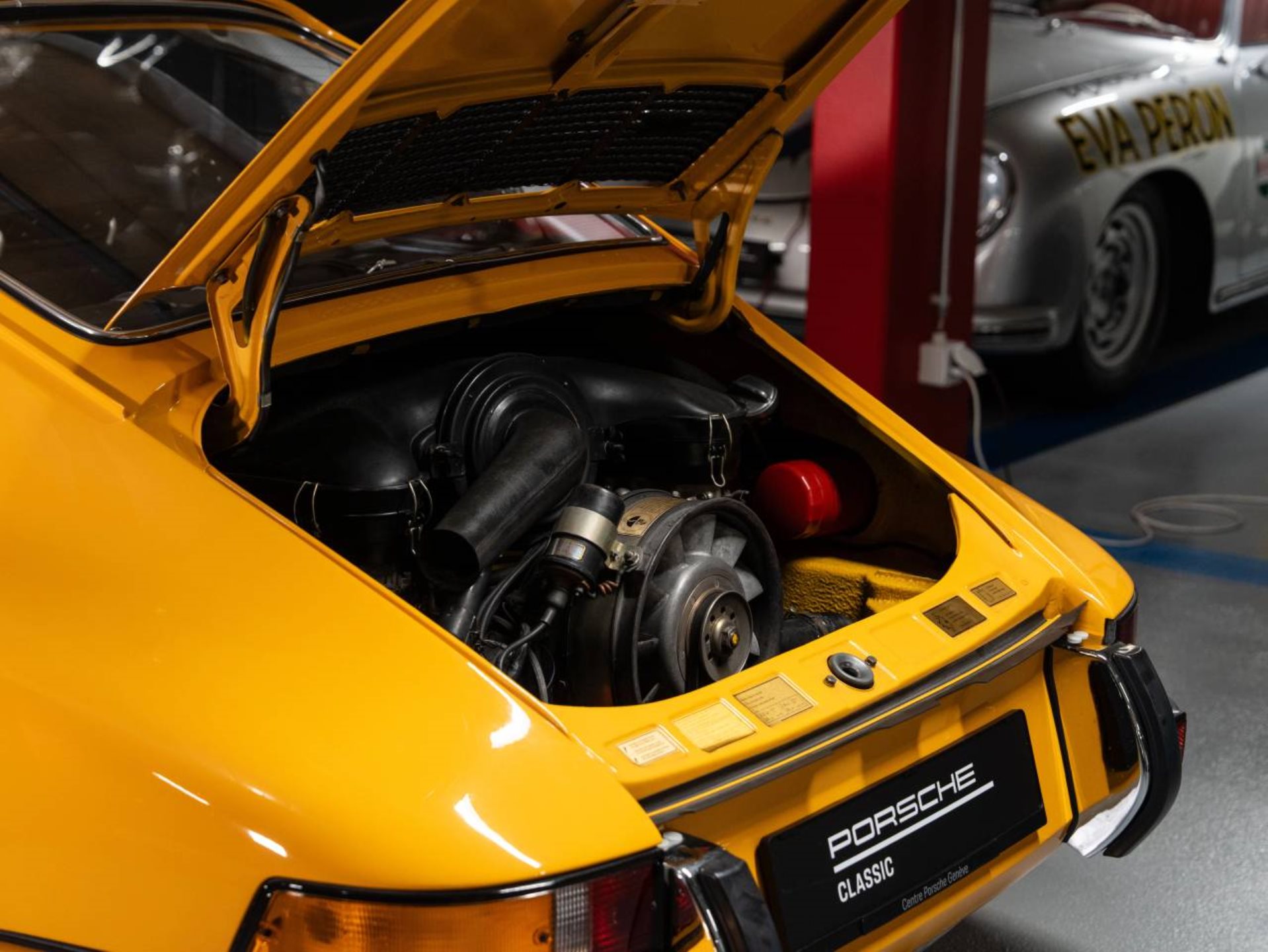 PORSCHE 911 T 2.4 Coupé-image-20