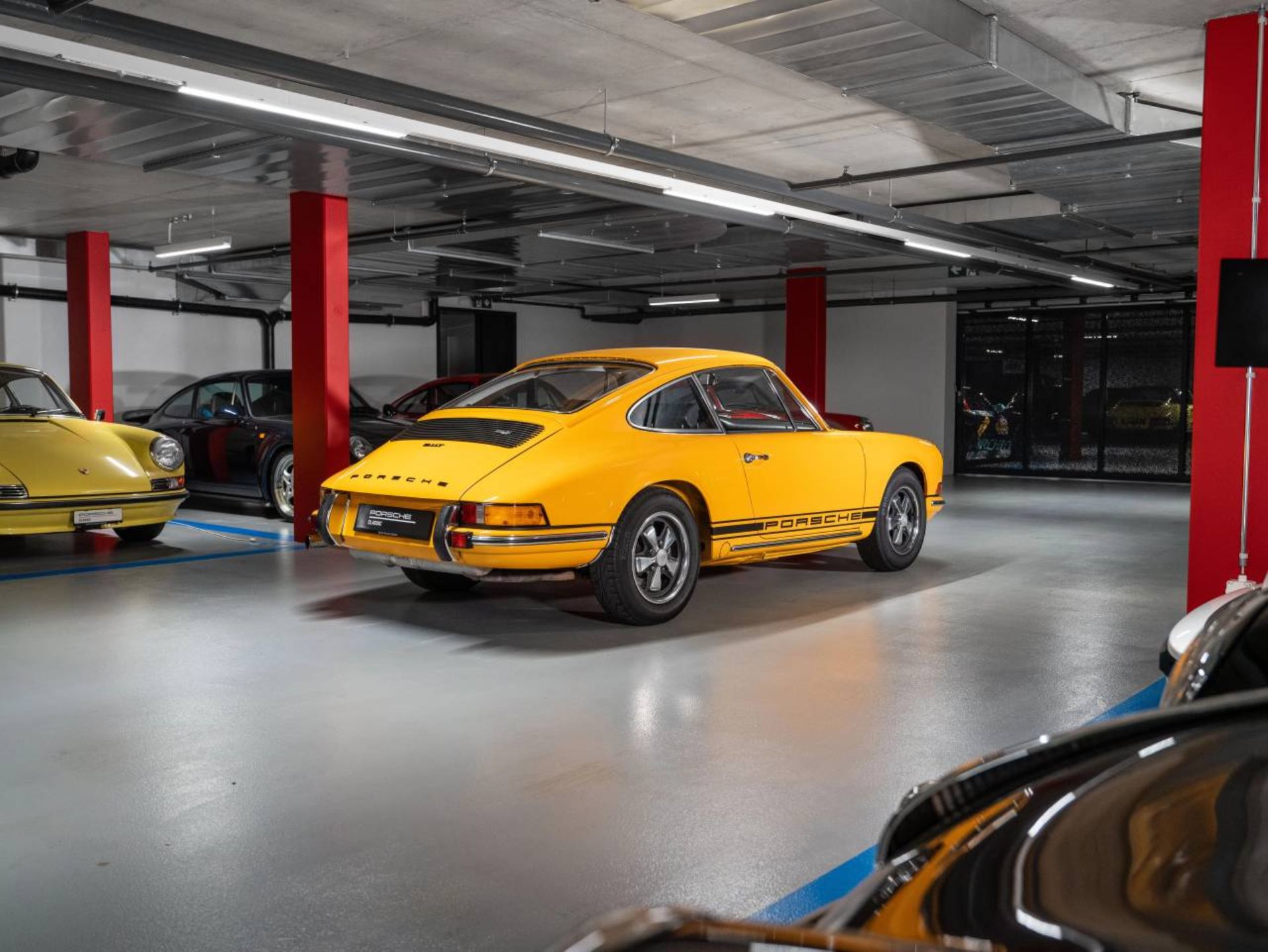 PORSCHE 911 T 2.4 Coupé-image-5