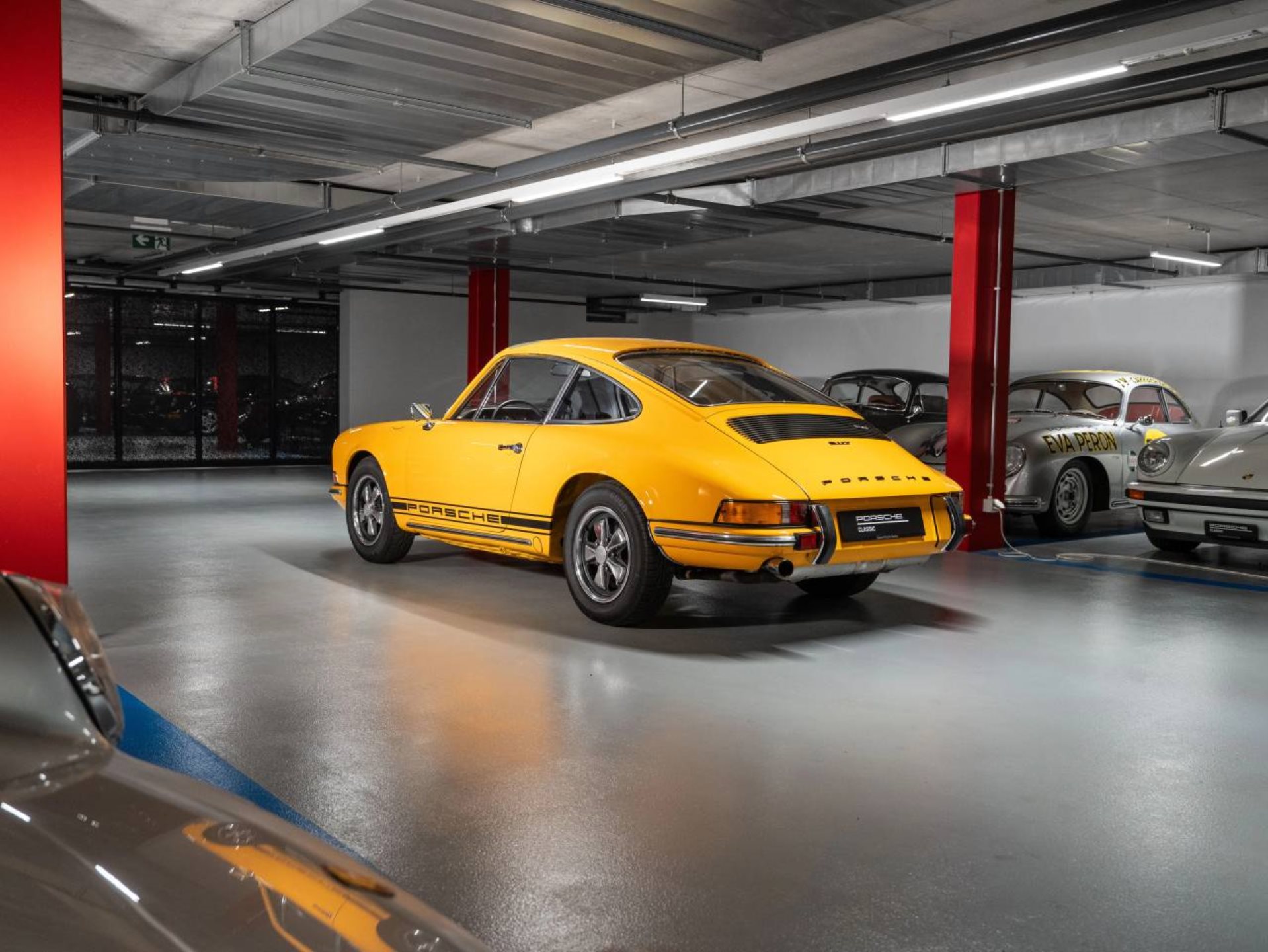 PORSCHE 911 T 2.4 Coupé-image-7