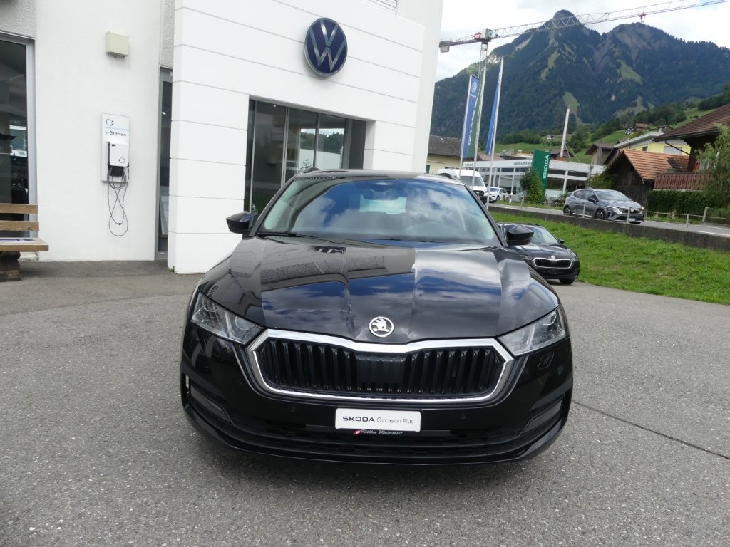 SKODA Octavia Combi 2.0 TDI DSG Ambition 4x4-image-5