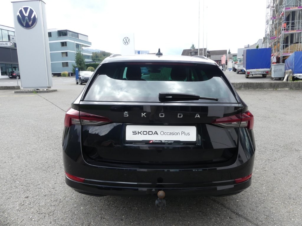 SKODA Octavia Combi 2.0 TDI DSG Ambition 4x4-showroom-element-2