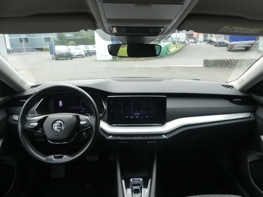 SKODA Octavia Combi 2.0 TDI DSG Ambition 4x4-image-7