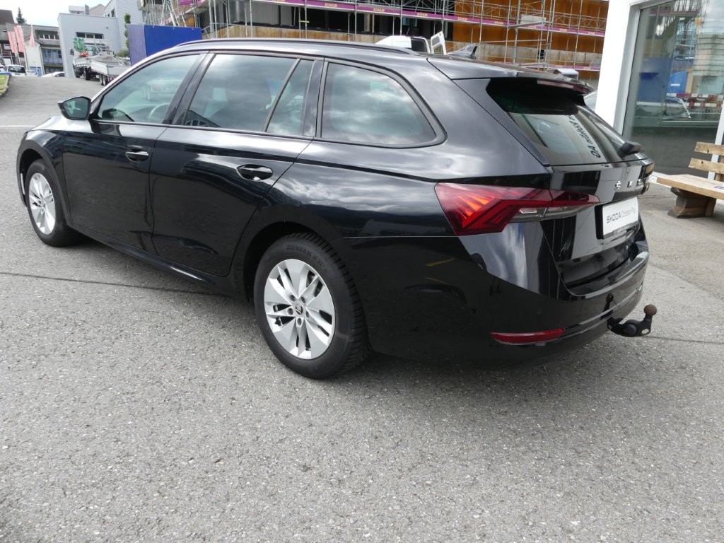 SKODA Octavia Combi 2.0 TDI DSG Ambition 4x4-showroom-element-1