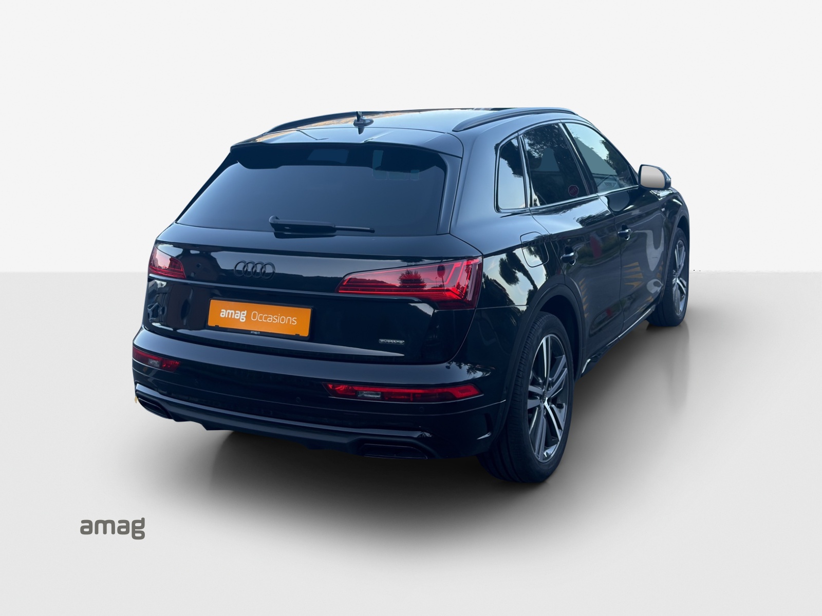 AUDI Q5 40 TFSI S line quattro S-tronic-image-4