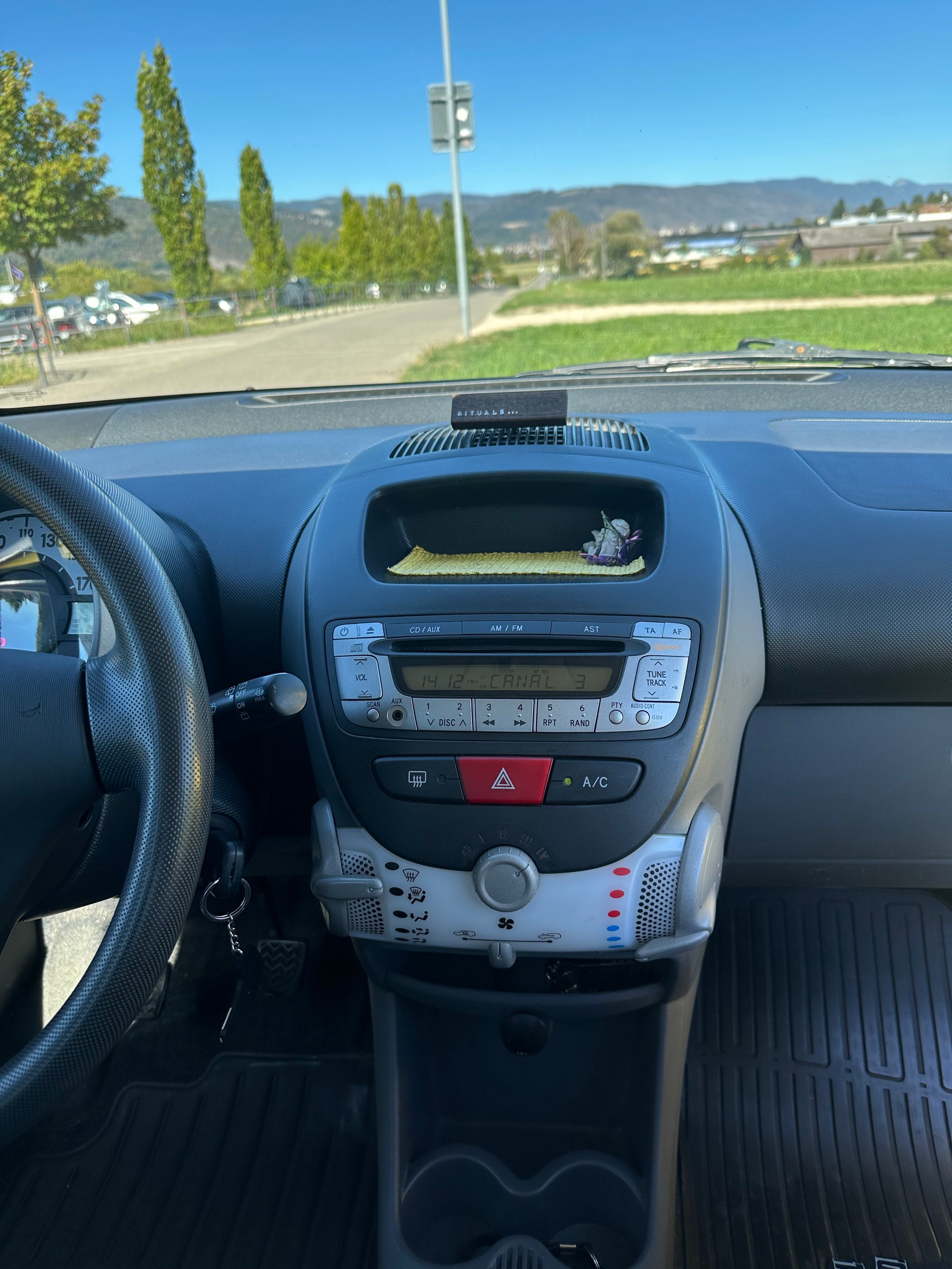 PEUGEOT 107-image-3