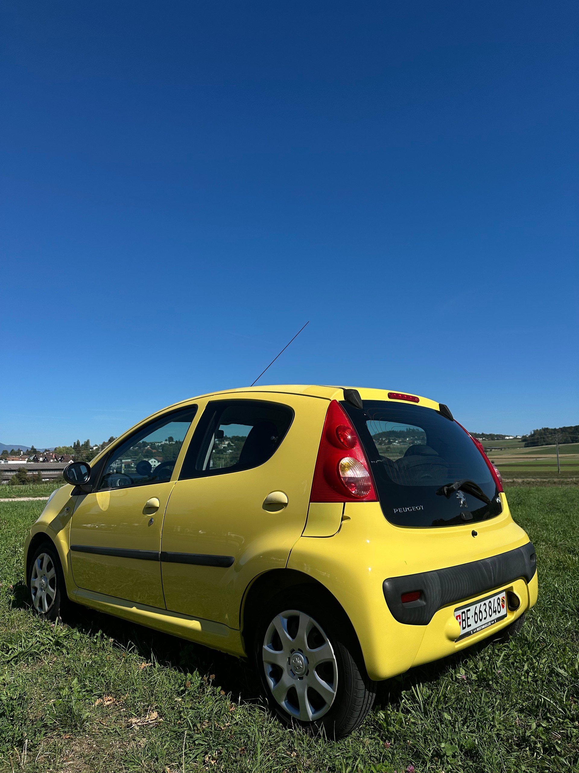 PEUGEOT 107-image-1