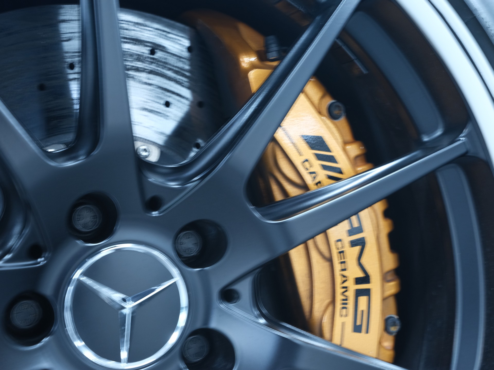 MERCEDES-BENZ C 63 S AMG Edition 1 Speedshift *Akrapovic* *Burmester* *Panorama*-image-12