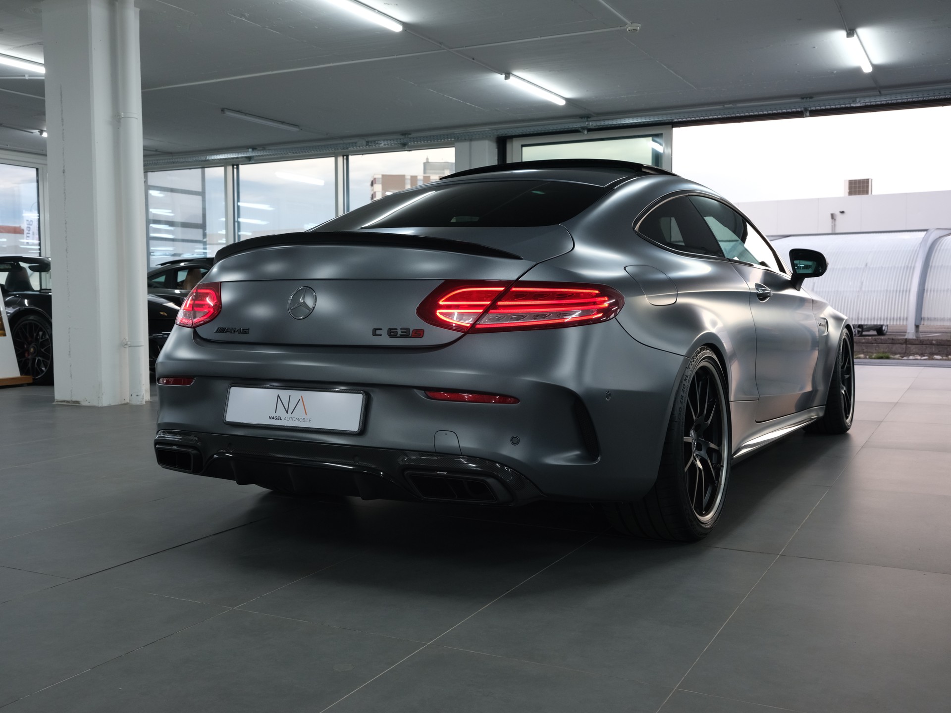 MERCEDES-BENZ C 63 S AMG Edition 1 Speedshift *Akrapovic* *Burmester* *Panorama*-image-2