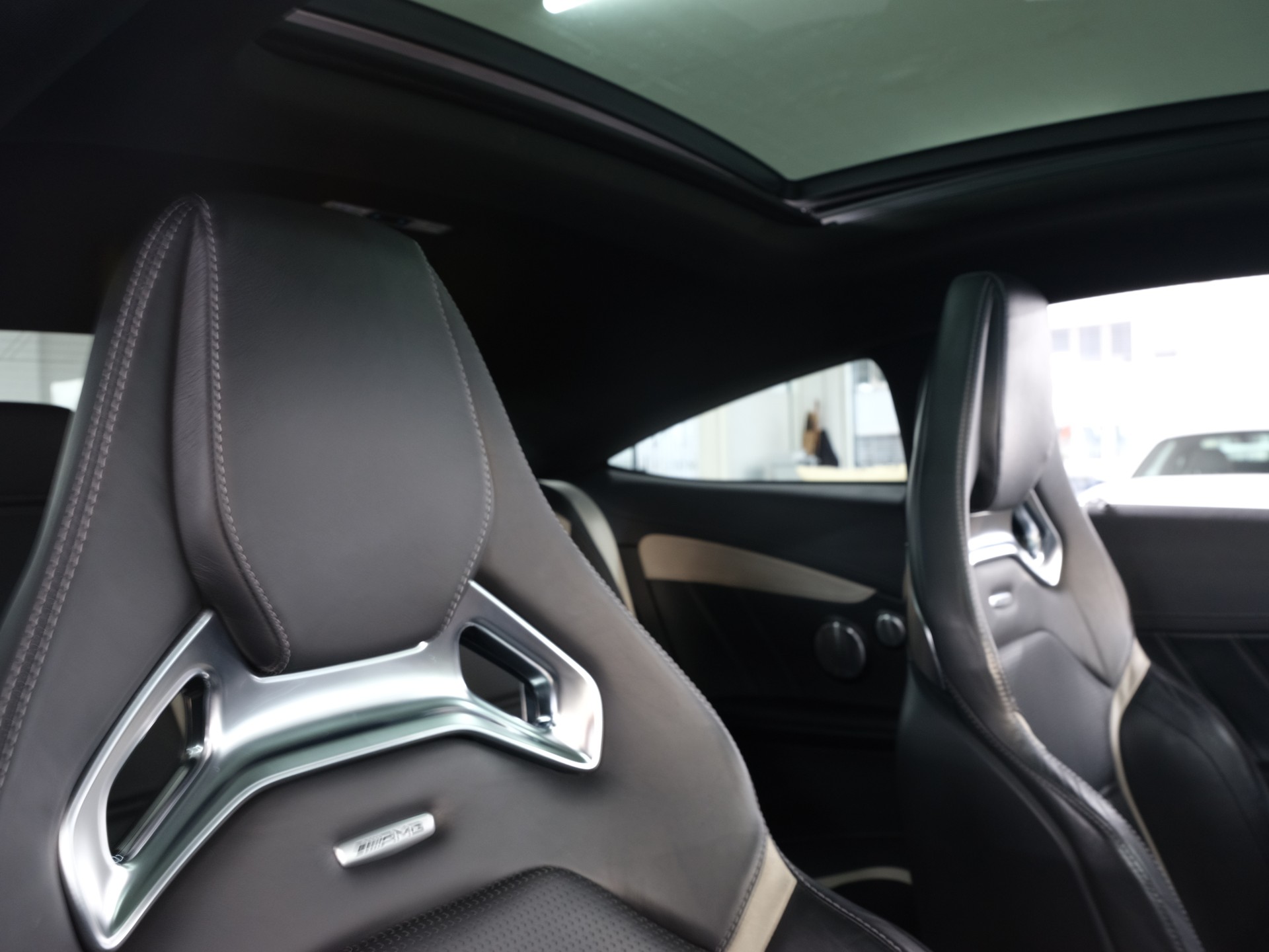 MERCEDES-BENZ C 63 S AMG Edition 1 Speedshift *Akrapovic* *Burmester* *Panorama*-image-32