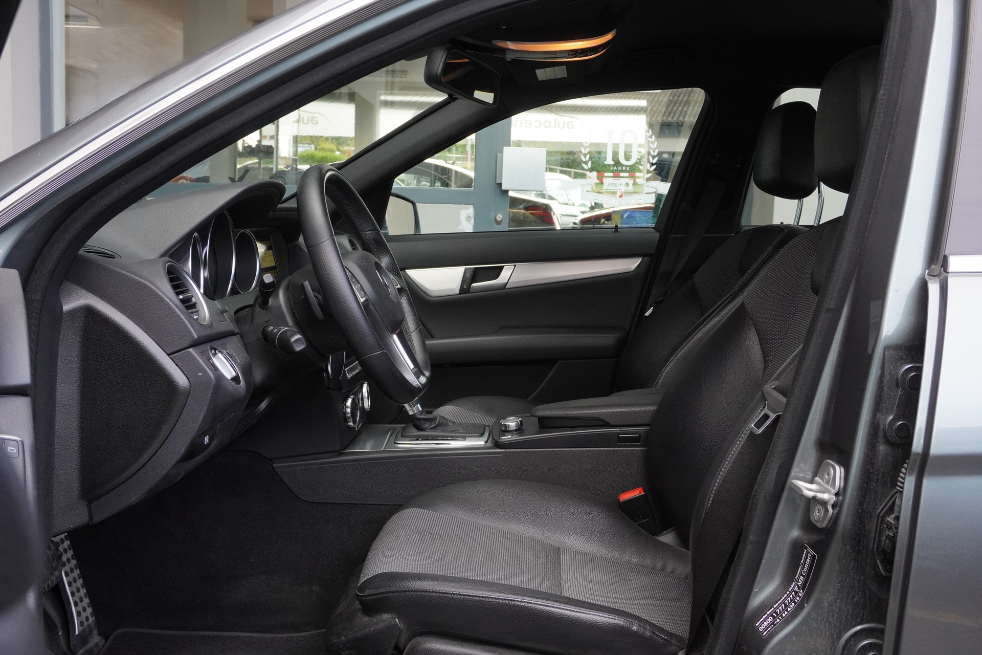 MERCEDES-BENZ C 250 CDI Avantgarde 4Matic 7G-Tronic-image-8