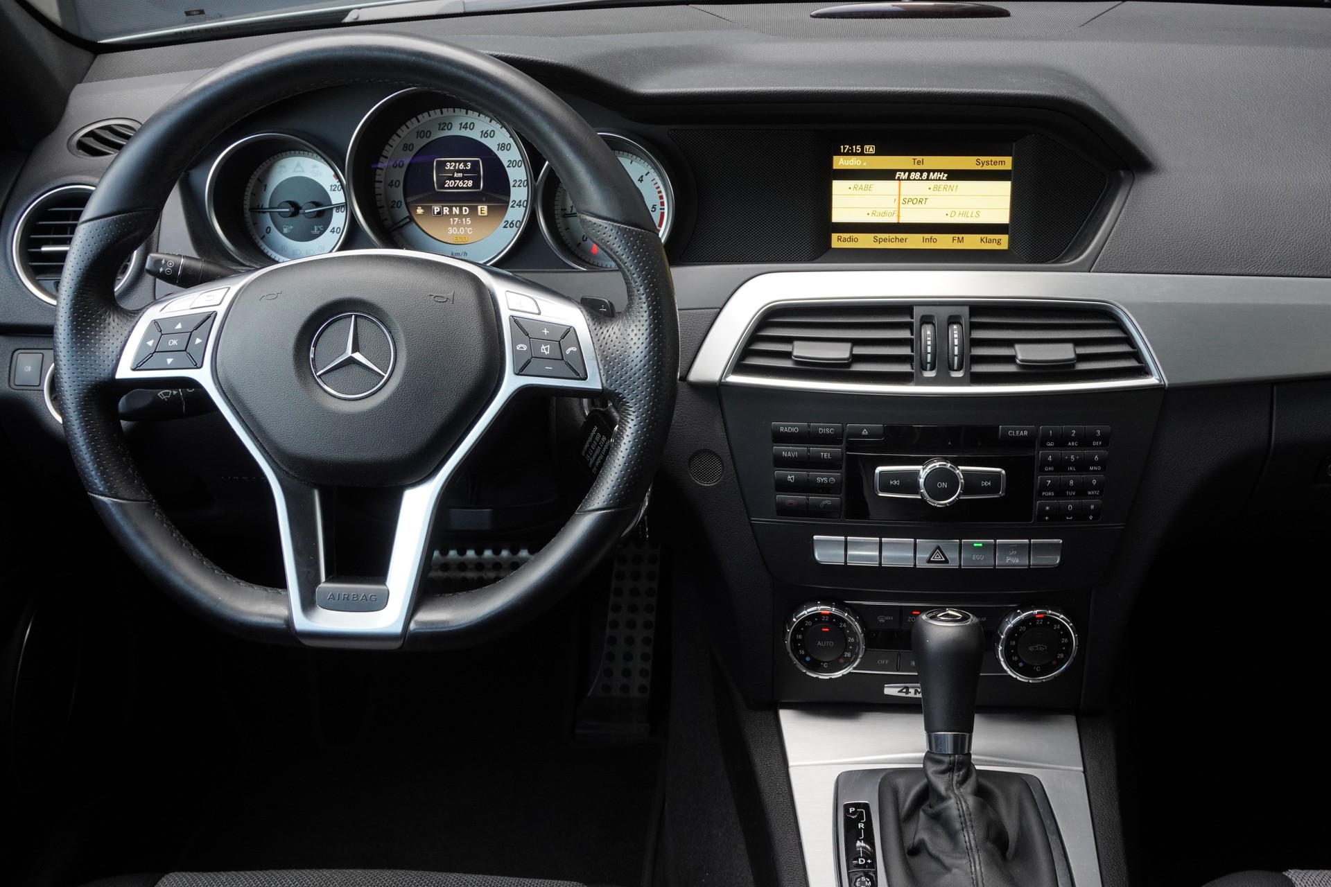 MERCEDES-BENZ C 250 CDI Avantgarde 4Matic 7G-Tronic-image-9